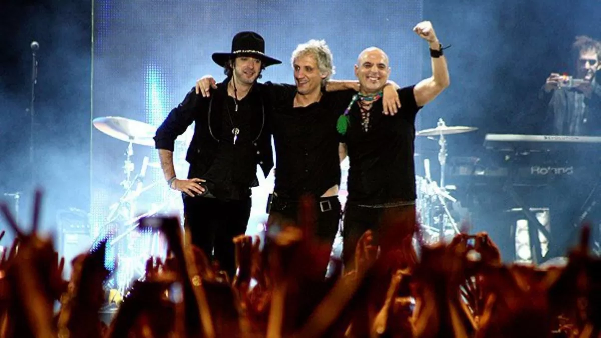 Soda Stereo performing on tour